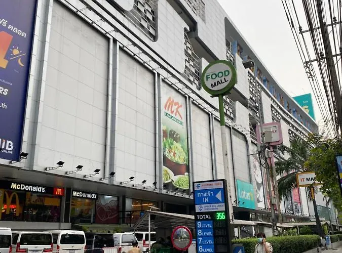 Albergue Sura Near Mrt Phra Ram 9