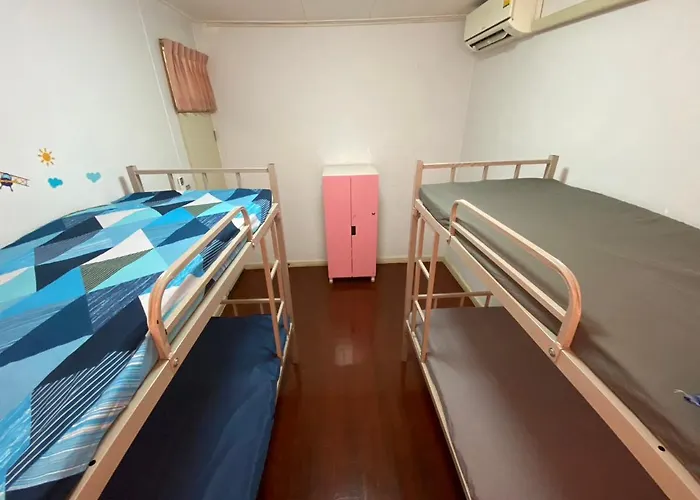 Sura Near Mrt Phra Ram 9 Albergue *