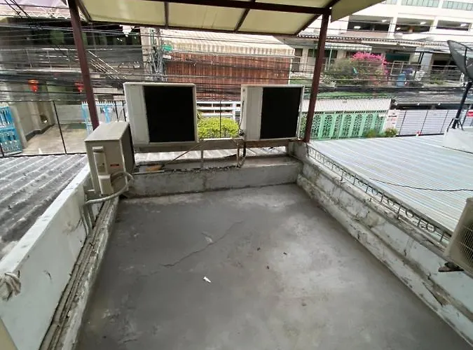 Sura Near Mrt Phra Ram 9 Albergue