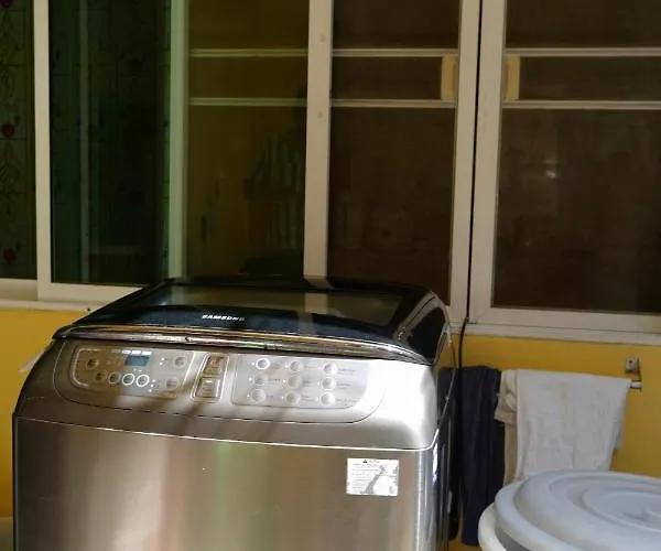 Sura Near Mrt Phra Ram 9 Albergue